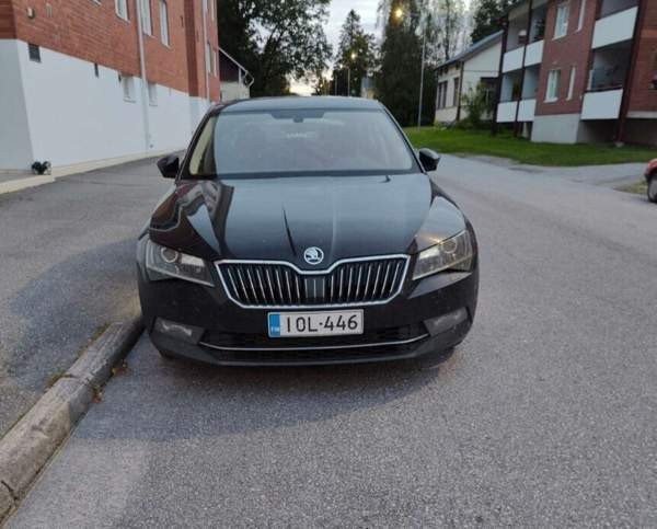 Skoda Superb Uusikaarlepyy - изображение 1