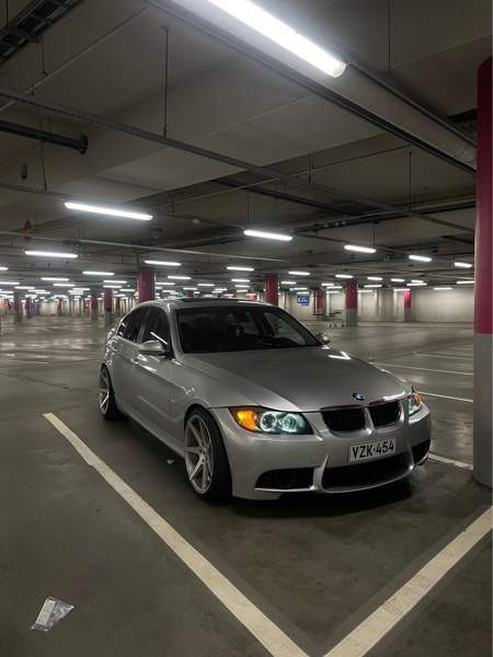 BMW 335 Espoo - photo 1