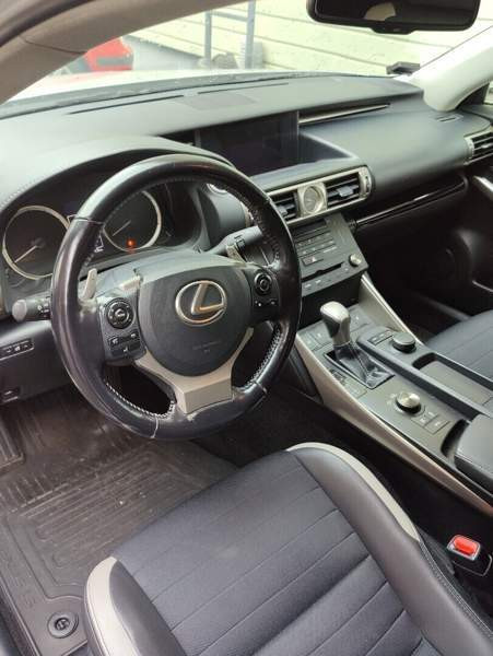 Lexus IS Jaervenpaeae – foto 7