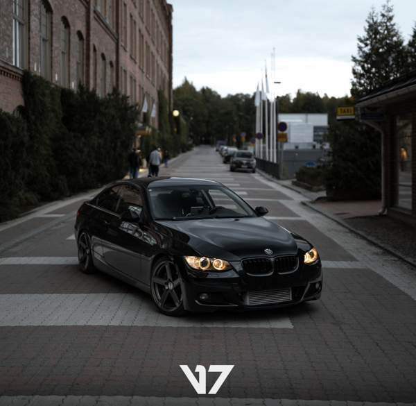 BMW 335 Янаккала - изображение 1