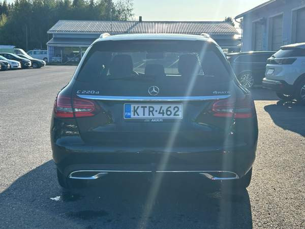 Mercedes-Benz C Turtkul - valokuva 4