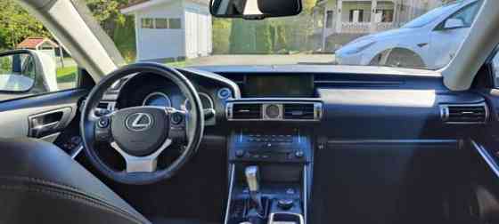 Lexus IS Janakkala