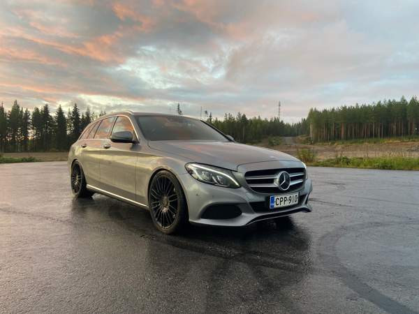 Mercedes-Benz C Tampere - valokuva 1
