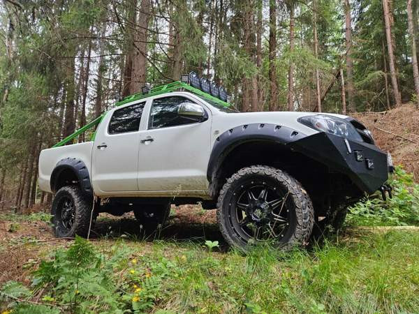 Toyota Hilux Запорожская область - изображение 2