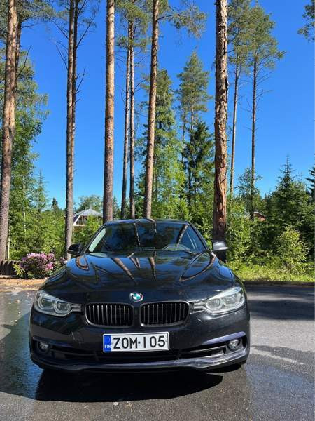 BMW 330 Hafnarfjoerdur - valokuva 2