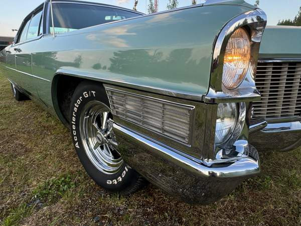 Cadillac De Ville Форсса - изображение 4