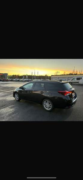 Toyota Auris Oulu - valokuva 7