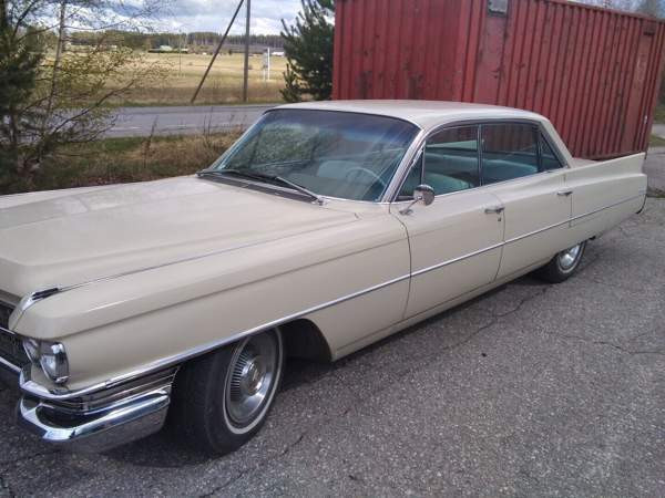 Cadillac De Ville Ruovesi - valokuva 2