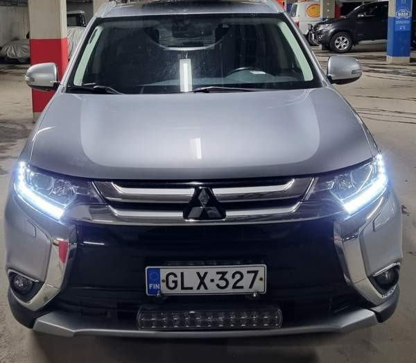 Mitsubishi Outlander Kuusamo - valokuva 1
