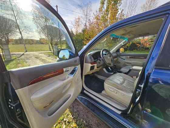 Toyota Land Cruiser Piikkiö