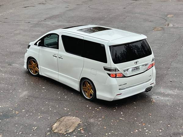 Toyota Vellfire Vantaa – foto 2