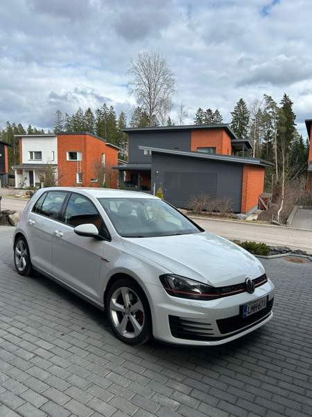 Volkswagen Golf Turtkul - valokuva 4
