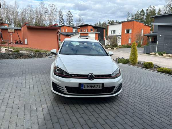 Volkswagen Golf Turtkul - valokuva 6