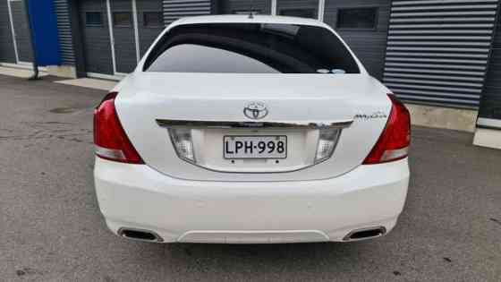 Toyota Crown Хямеэнлинна
