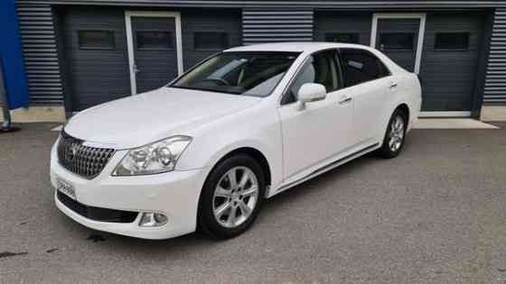 Toyota Crown Хямеэнлинна