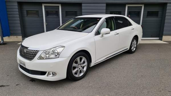 Toyota Crown Хямеэнлинна - изображение 1