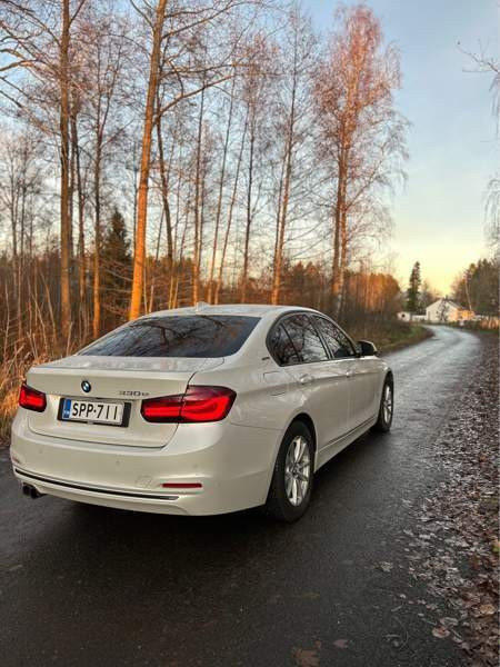 BMW 330 Sarov - valokuva 7