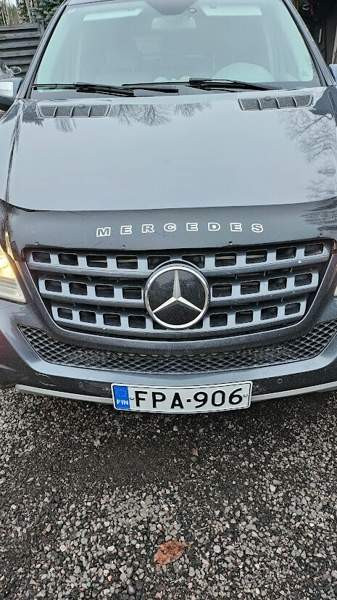 Mercedes-Benz ML Vantaa - valokuva 2