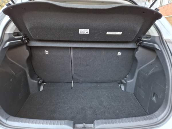 Toyota Yaris Helsinki - valokuva 8