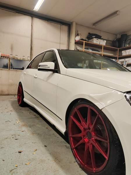 Mercedes-Benz E Kauhava - valokuva 3