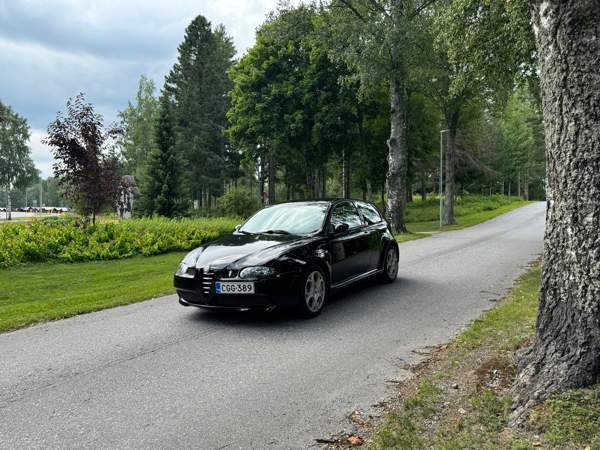 Alfa Romeo 147 Hafnarfjoerdur - valokuva 1