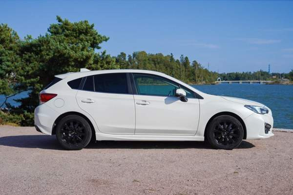Subaru Impreza Helsinki - valokuva 3
