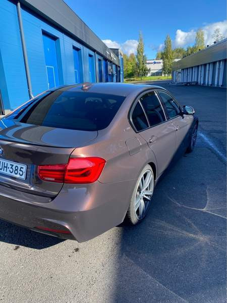 BMW 330 Jyväskylä - valokuva 5