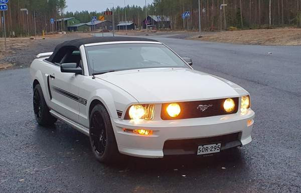 Ford Mustang Oulu - valokuva 1