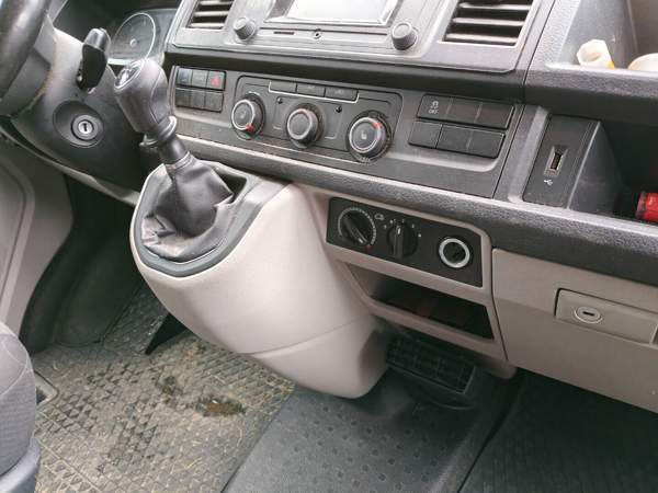 Volkswagen Transporter Sarov - valokuva 8