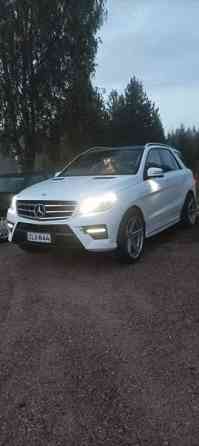 Mercedes-Benz ML Kaavi