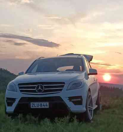 Mercedes-Benz ML Kaavi