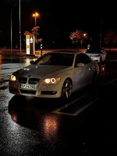 BMW 335 Vantaa - valokuva 1