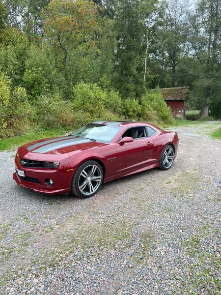 Chevrolet Camaro Ugleural'skiy - valokuva 5