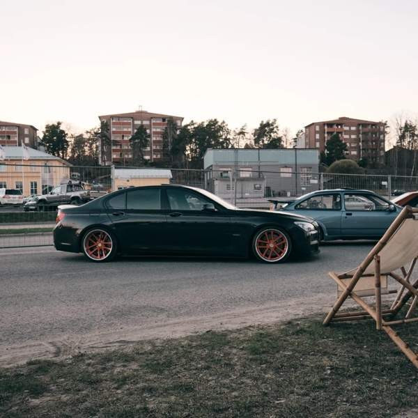 BMW 750 Glebychevo - valokuva 4