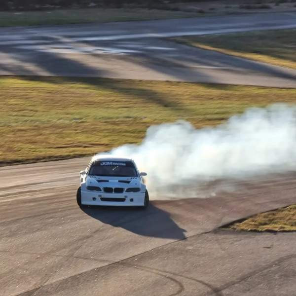 BMW 340 Tuusula - valokuva 1