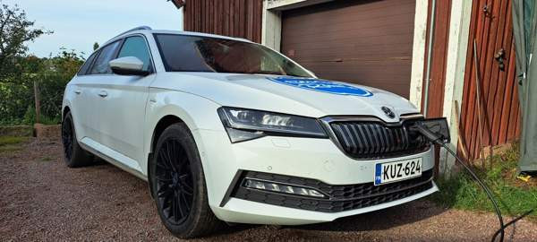 Skoda Superb Pernaja - photo 2