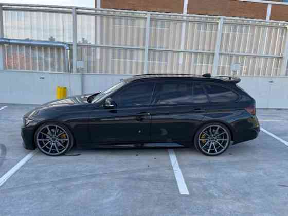 BMW 330 Jaervenpaeae