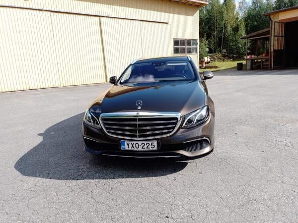 Mercedes-Benz 220 Huittinen - изображение 2