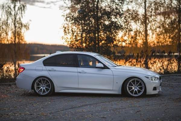 BMW 330 Parikkala - valokuva 2