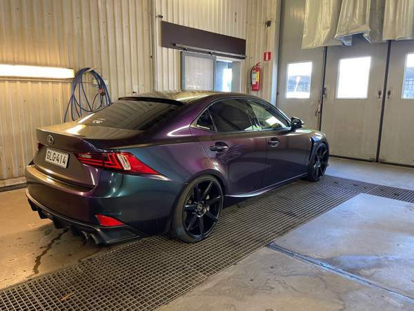 Lexus IS Turtkul - valokuva 4