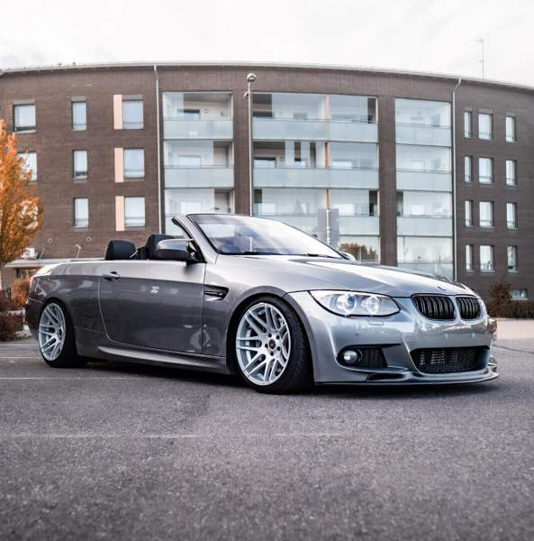 BMW 330 Espoo - valokuva 1