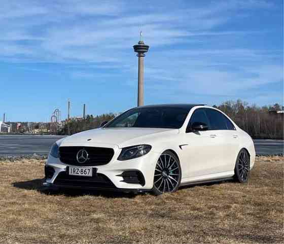 Mercedes-Benz E Lempaeaelae