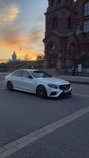 Mercedes-Benz E Лемпяаля - изображение 1