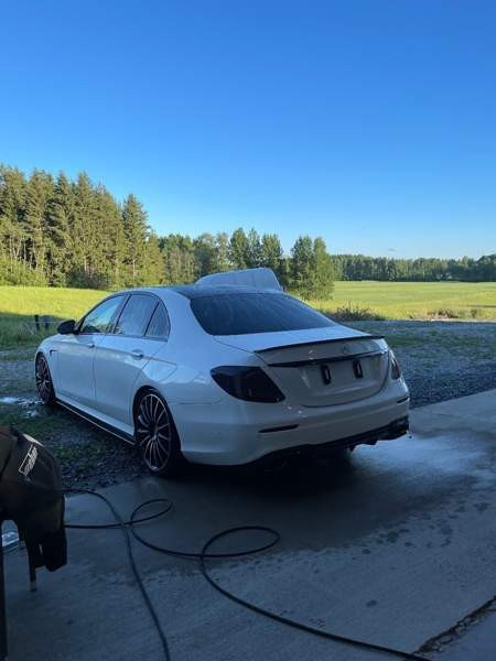 Mercedes-Benz E Лемпяаля - изображение 5