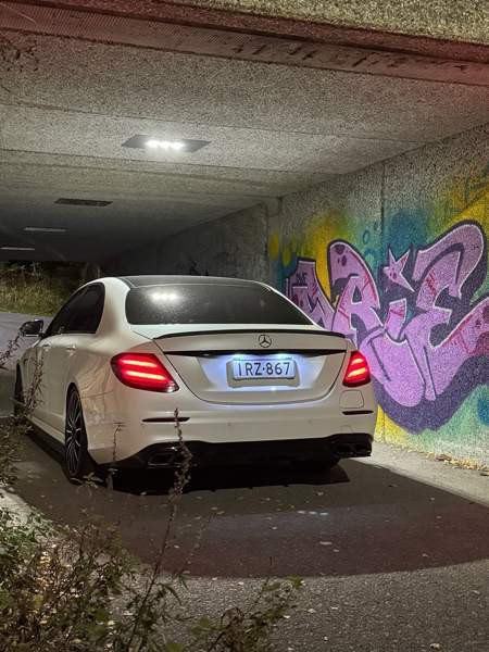 Mercedes-Benz E Лемпяаля - изображение 4