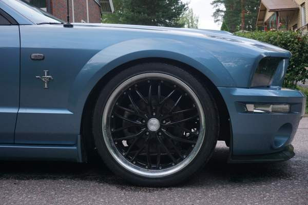 Ford Mustang Glebychevo - valokuva 6