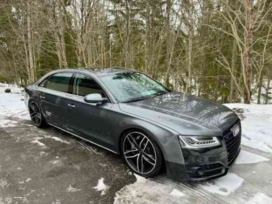 Audi A8 Loppi