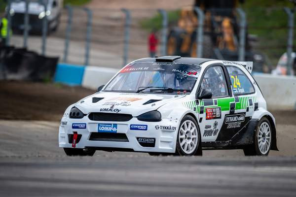 Opel Corsa Коувола - изображение 1