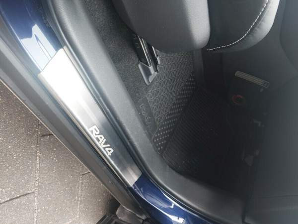 Toyota RAV4 Vantaa - valokuva 8