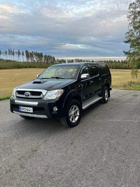 Toyota Hilux Helsinki - valokuva 2